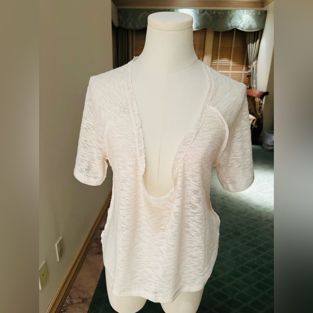 Elegant White V-Neck Women's Top